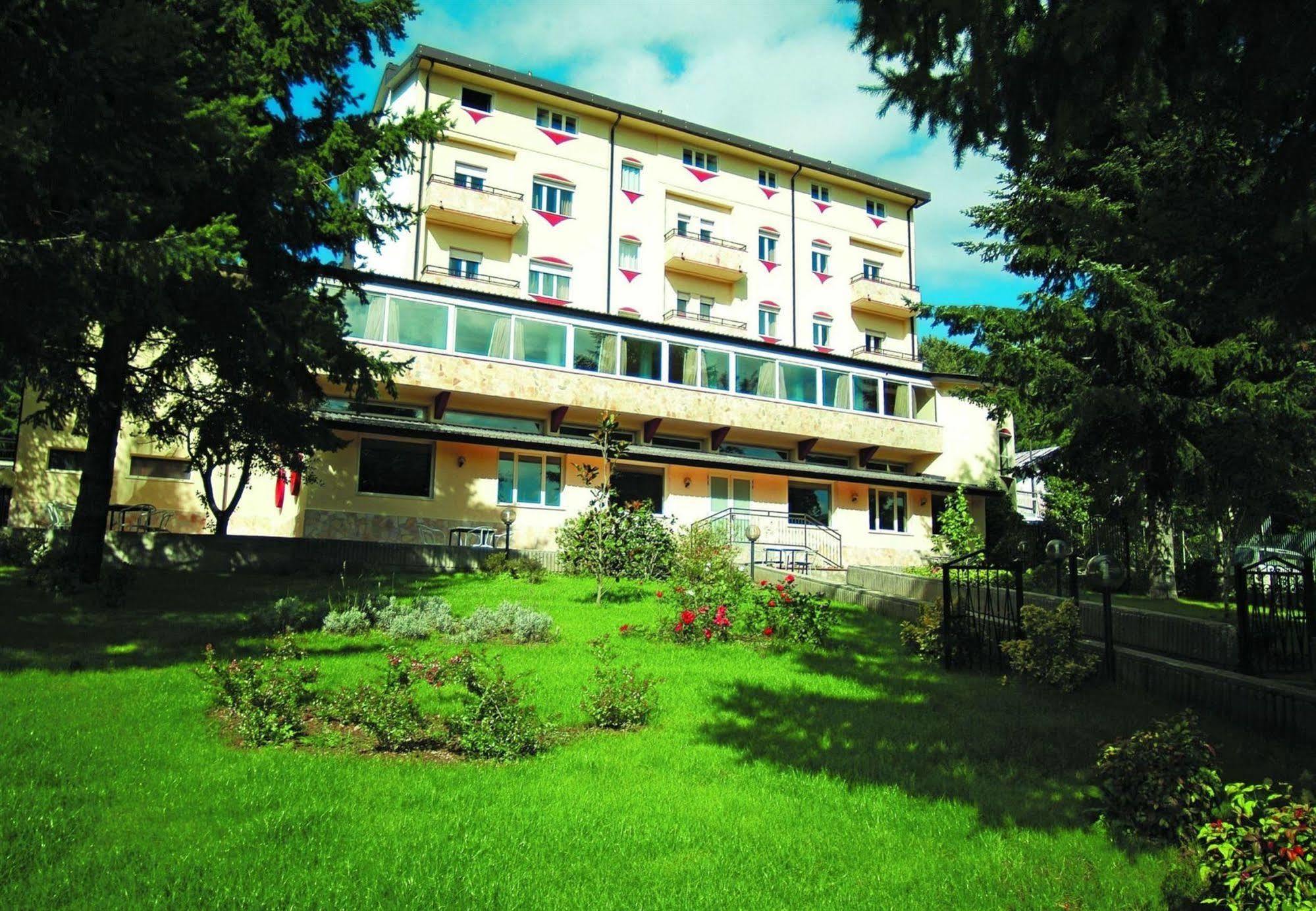 Hotel Park 108 Sport&Wellness Lorica Exterior foto